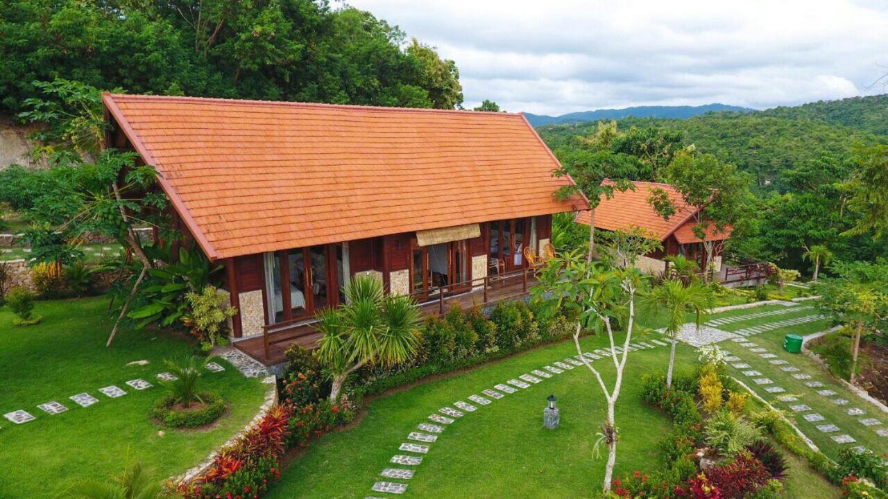 Villa Domanik Labuan Bajo Exterior photo