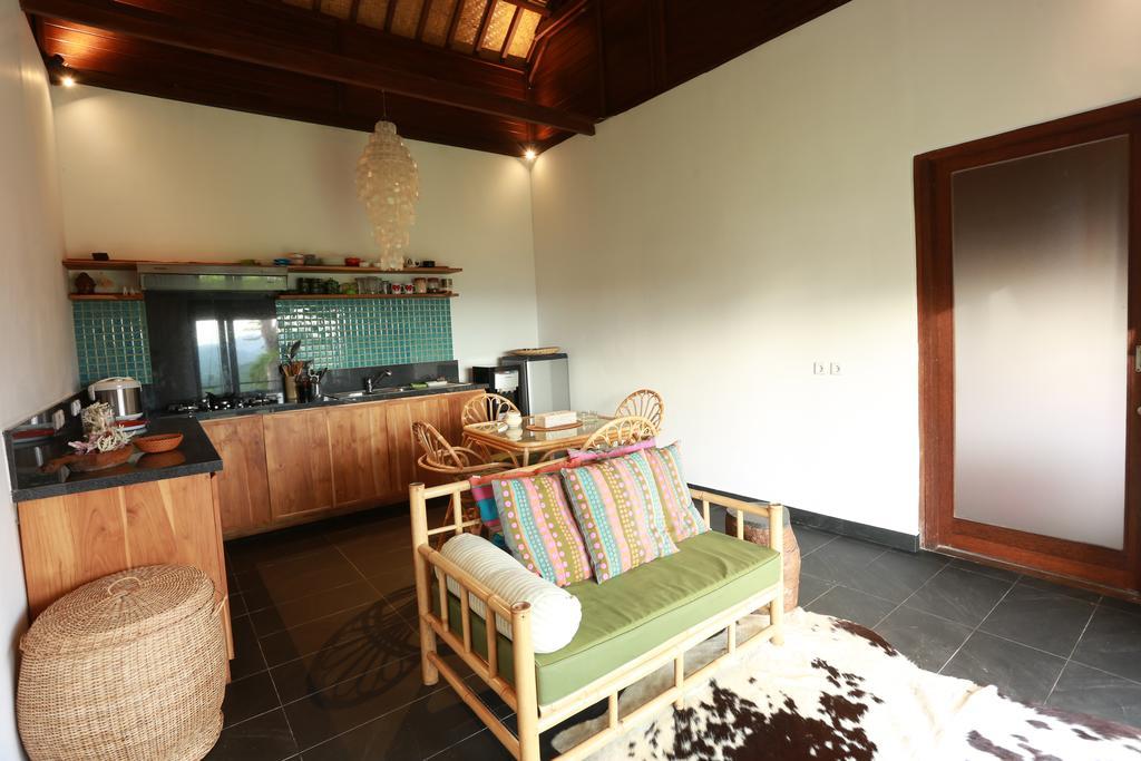 Villa Domanik Labuan Bajo Exterior photo